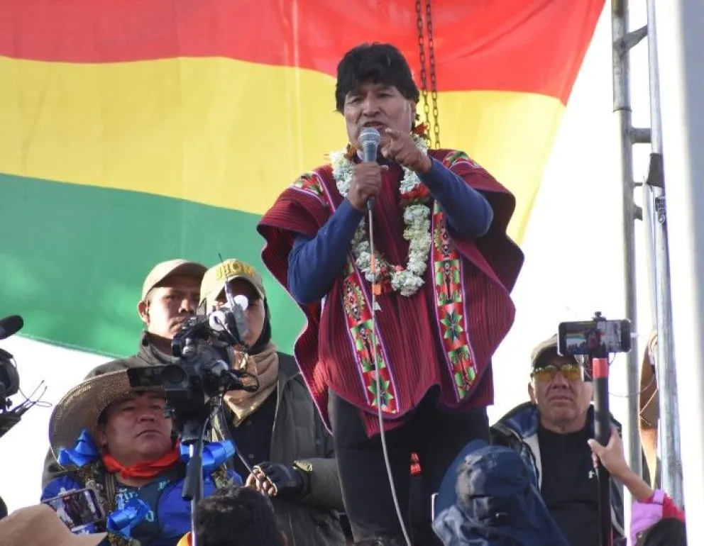 El expresidente Evo Morales da su discurso este lunes en el mitin "evista" en La Paz. Foto: APG