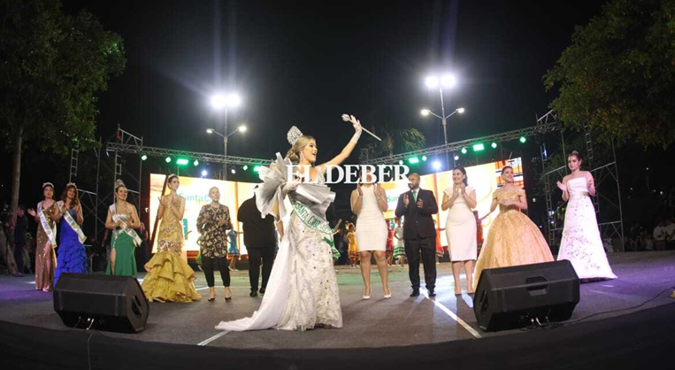 Lía Barrientos es la reina de Santa Cruz. Foto. Jorge Gutiérrez 