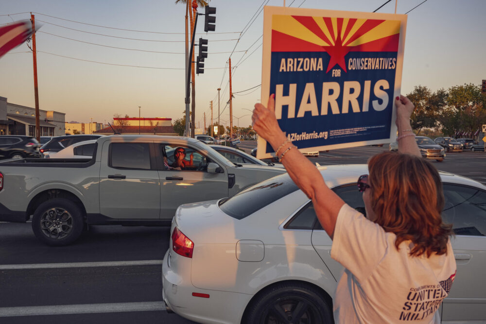 Votantes conservadores que apoyan la candidatura de Kamala Harris en Gilbert, Arizona, el 23 de septiembre de 2024