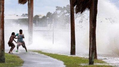 Helene deja 3 muertos en Estados Unidos y pasa a categoría 2