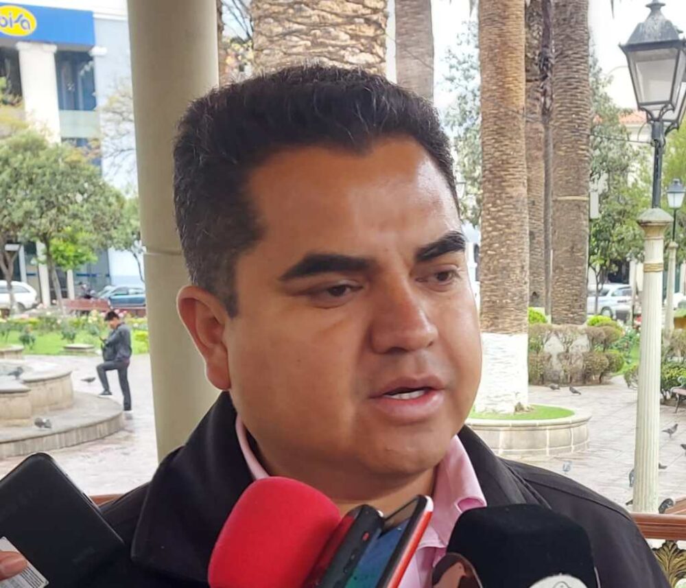 Presidente del Consejo de Administración de Cosaalt,  Cristian Flores.