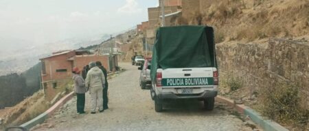 Bebé hallada sin vida en un barrio paceño murió asfixiada; sospechan que fue abandonada con vida, según la Policía