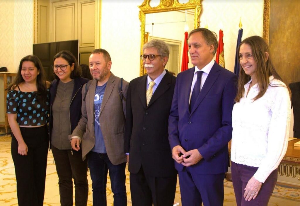 Bolivia estuvo representada por los poetas Homero Carvalho, Claudia Vaca, Patricia Gutiérrez, Valeria Sandi y Benjamín Chávez