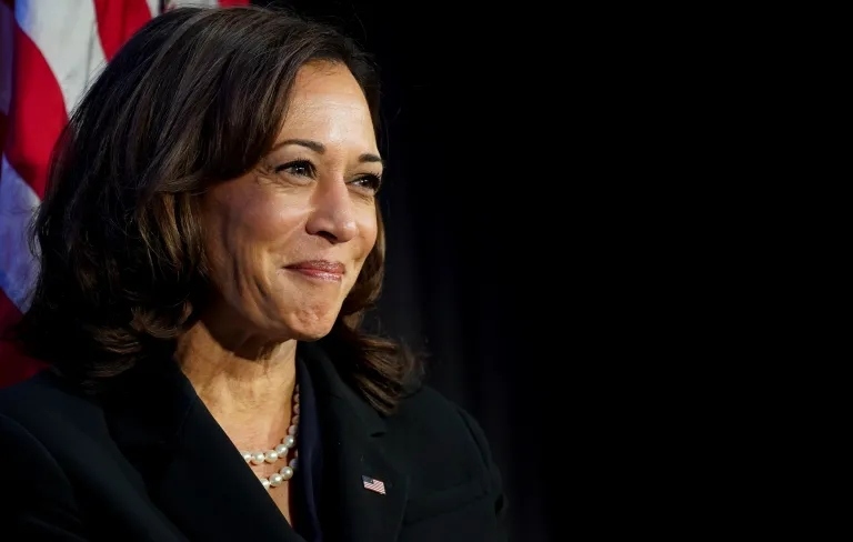 Kamala Harris apoya firmemente el derecho de los estadounidenses a poseer armas: "Yo tengo una pistola Glock"