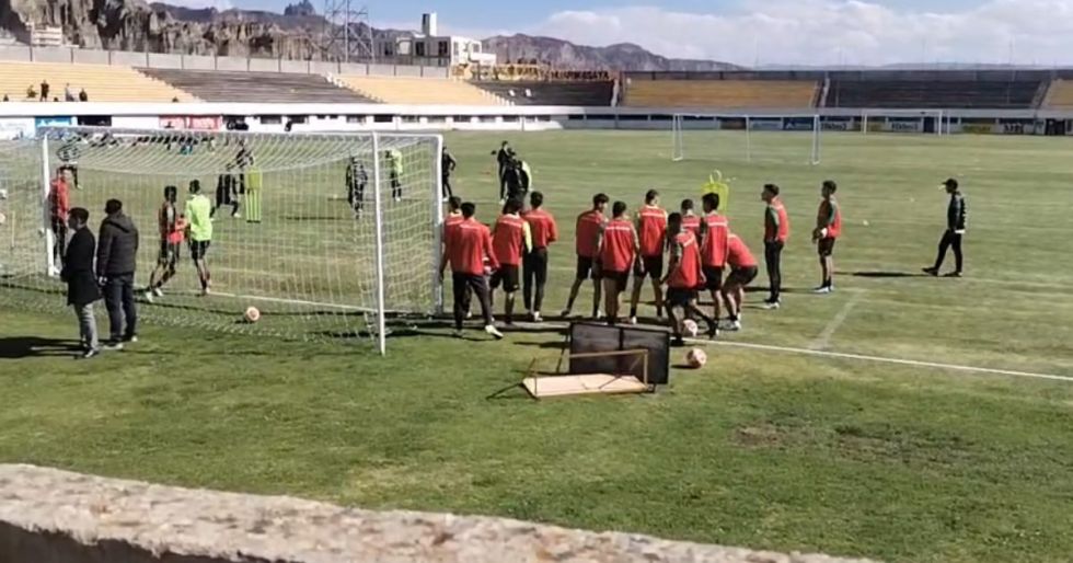 La primera parte del entrenamiento fue abierta al público.