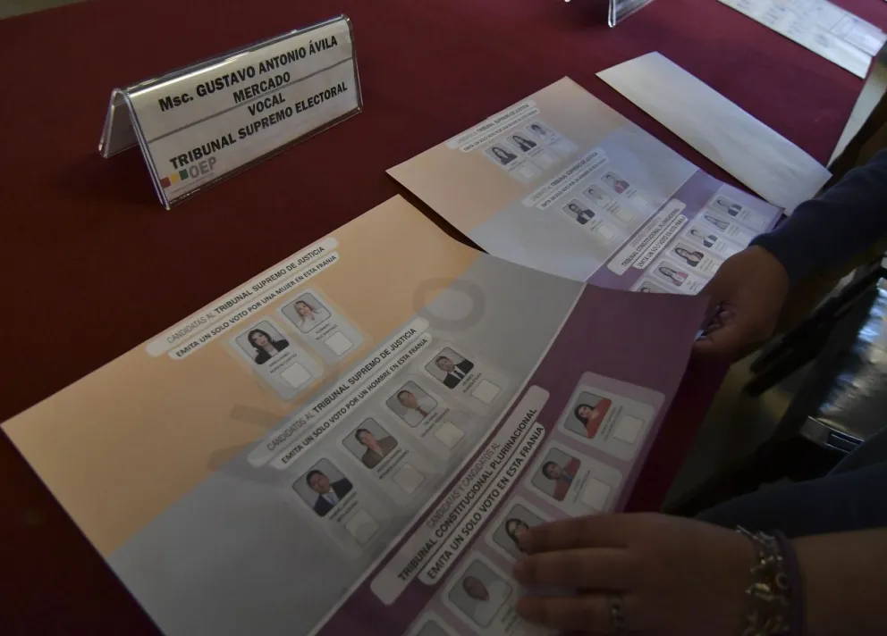 Boletas de votación para las elecciones judiciales de diciembre. Foto: APG