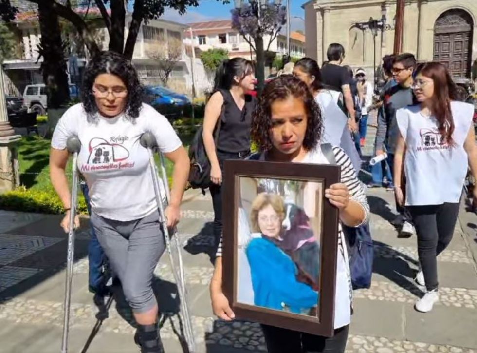 Protestan por justicia tras la muerte de Schaele Castellanos en Tarija