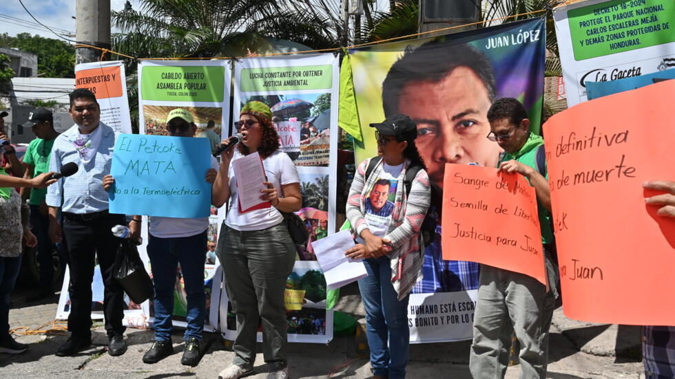 Ambientalistas del municipio de Tocoa, departamento de Colón, en Honduras, exigen justicia por el asesinato del ambientalista Juan López, en Tegucigalpa