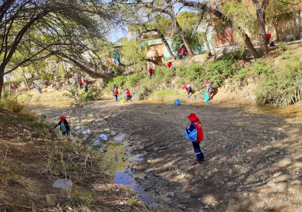 Más de 2.500 personas participan en limpieza masiva de Tarija