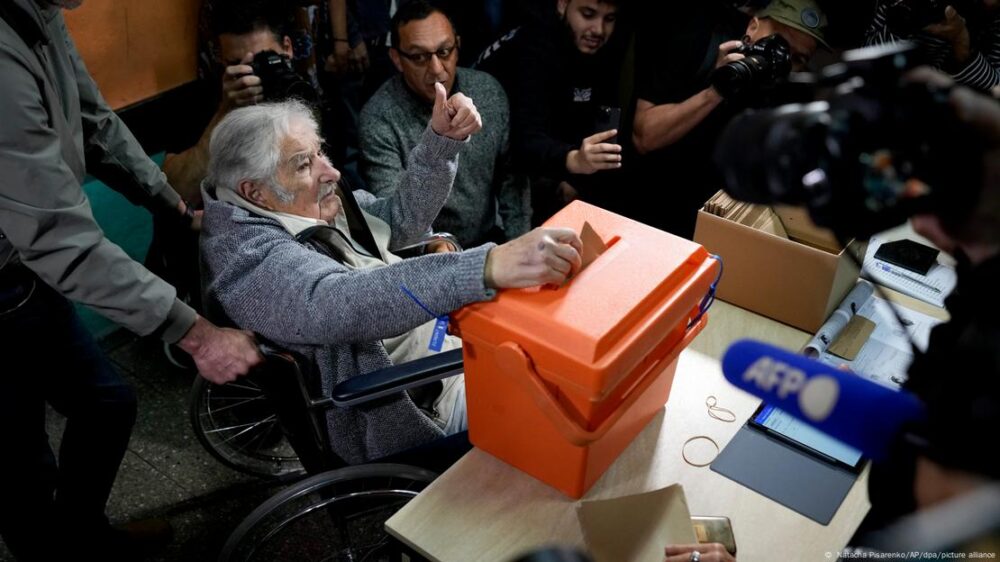 Mujica ejerce su voto en Montevideo (27.10.2024)