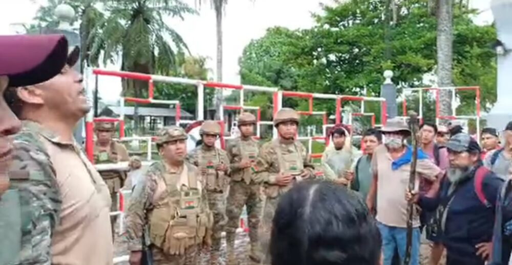 Evistas cercan el Regimiento de Infantería RI-31 en el Trópico de Cochabamba