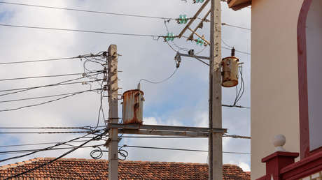 Cuba aplicará protocolo de desconexión eléctrica por paso del huracán Rafael