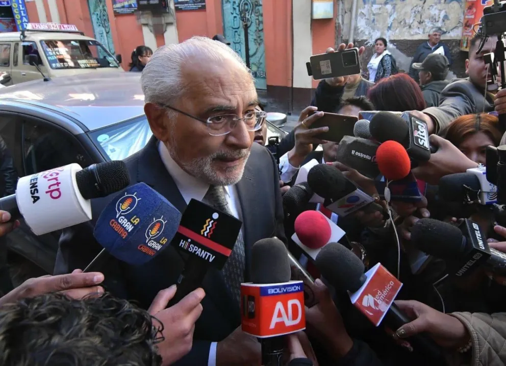 El expresidente Mesa criticó la suspensión de elecciones judiciales en 5 departamentos. Foto APG