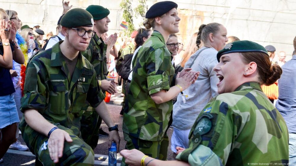 Jóvenes militares suecos.