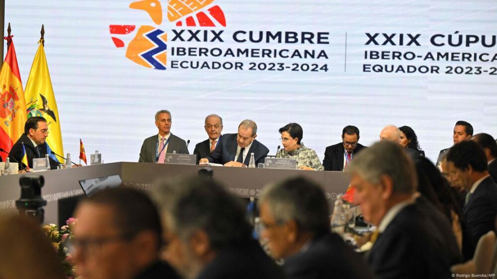 Foto de cancilleres en la XXIX Cumbre Iberoamericana