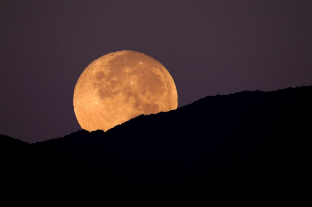 Superluna desde el Observatorio Astronómico Nacional.