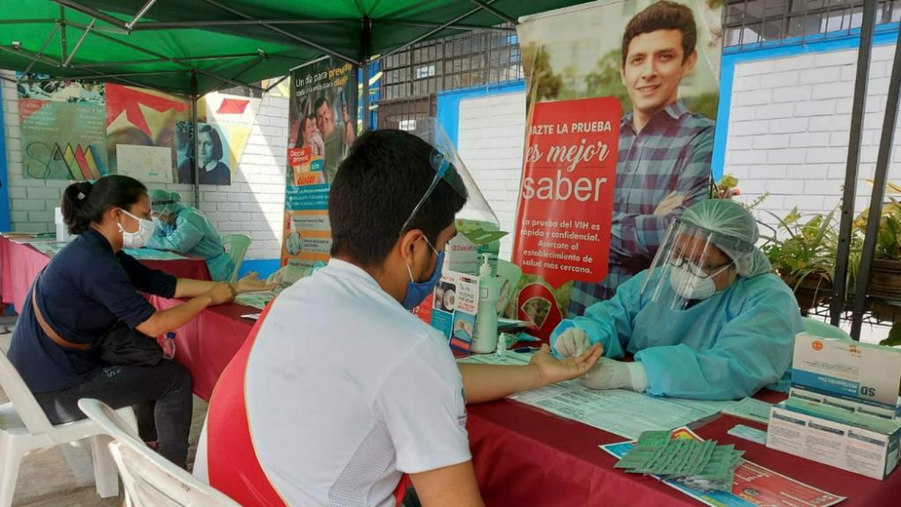 ¡Alerta roja! El VIH golpea con fuerza a los jóvenes benianos, ¿qué estamos haciendo mal?