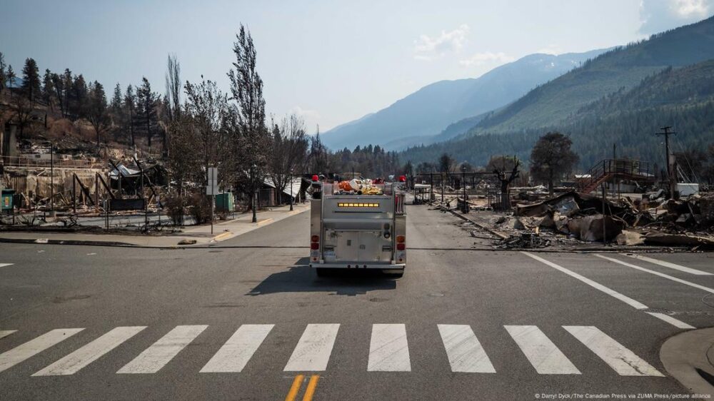 La ciudad canadiense de Lytton alcanzó los 49,6 grados Celsius en 2021, la temperatura más alta registrada en la historia de Canadá, antes de ser devastada por un incendio forestal.