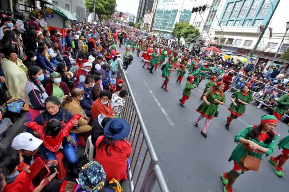 El Desfile Navideño empezará a las 14:00. Foto: APG