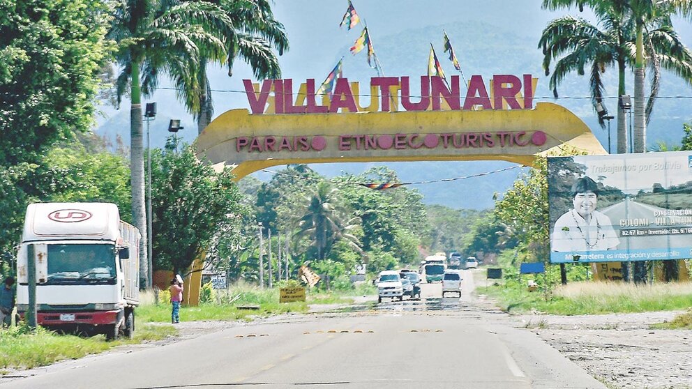 El portal de bienvenida al municipio de Villa Tunari, en el Trópico de Cochabamba. / ARCHIVO