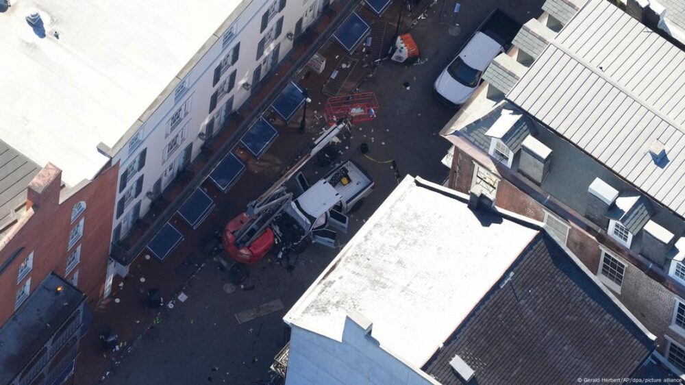 El vehículo utilizado en el ataque del Barrio Francés, en Nueva Orleans, fue una camioneta eléctrica Ford F150, color blanco.