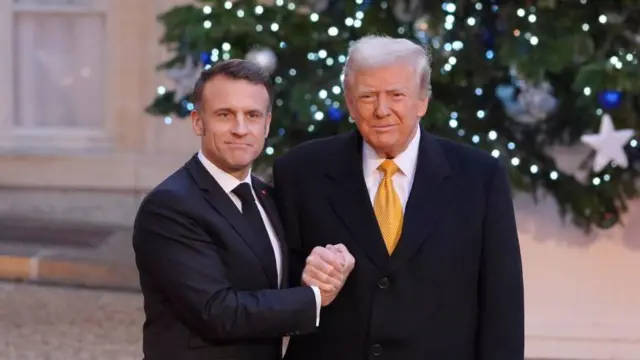 Donald Trump con el presidente francés Emmanuel Macron.