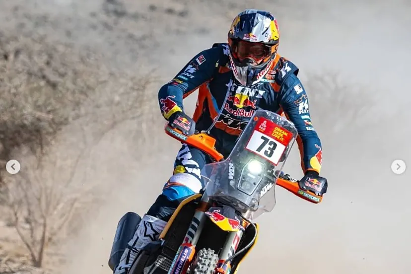 Edgar Canet, durante el prólogo del Dakar.