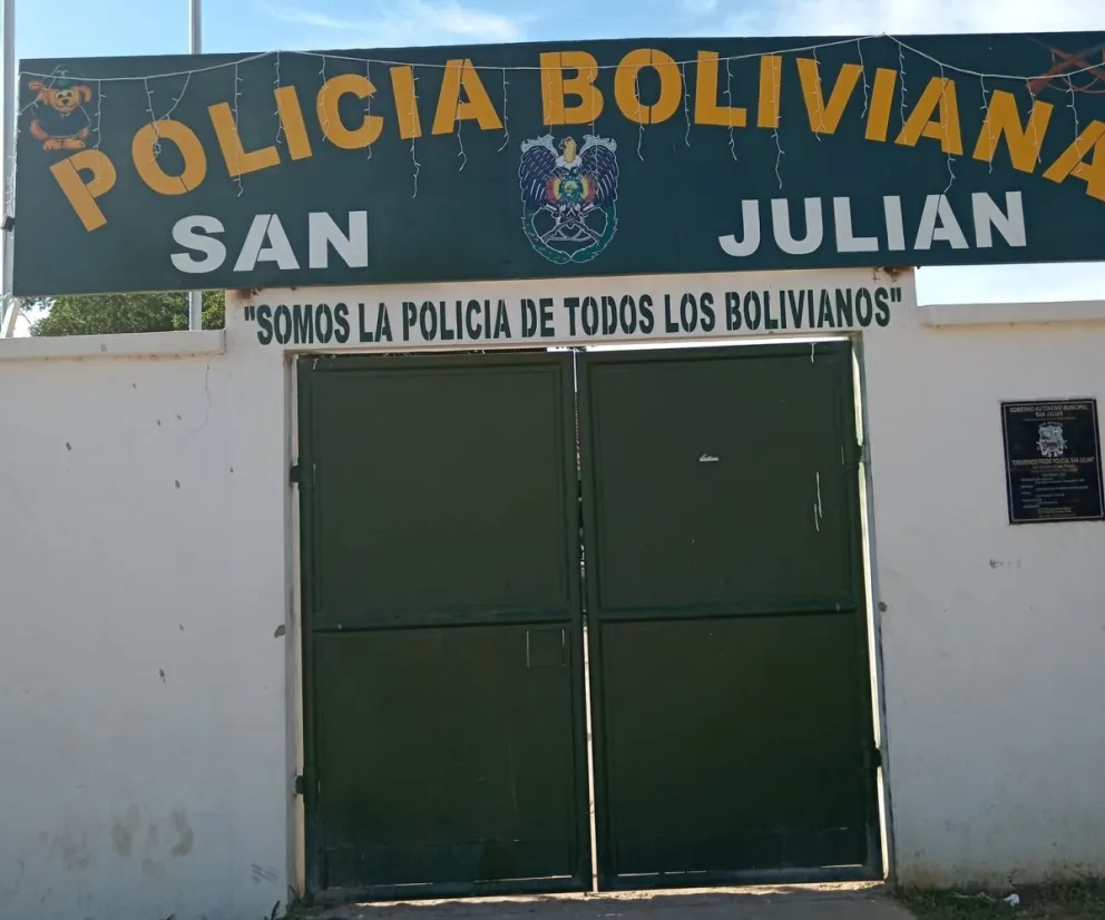 Las instalaciones de la Policía en el municipio de San Julián, en Santa Cruz. Foto: Mega Tv San Julián 