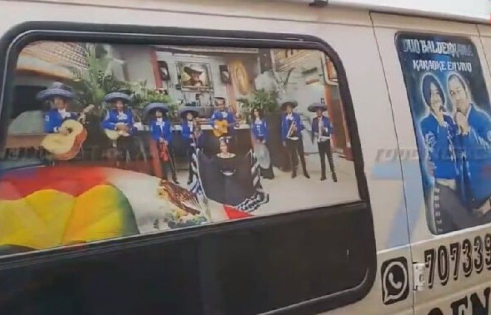 (Video) Mariachi de Cochabamba que llegó a Tarija sufre robo de instrumentos musicales