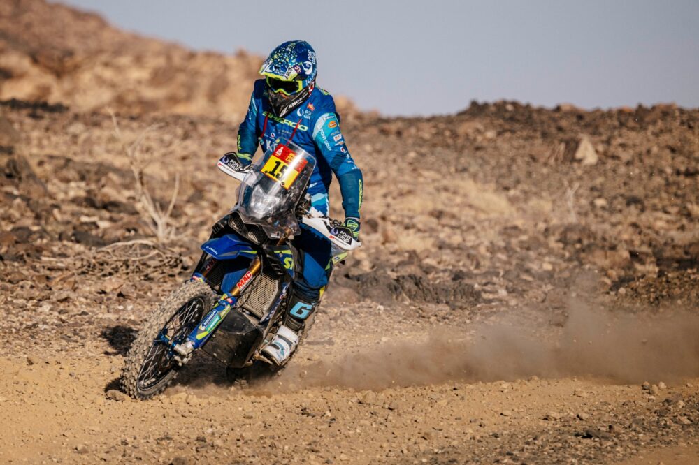 Lorenzo Santolino, en acción durante una etapa del Dakar 2025