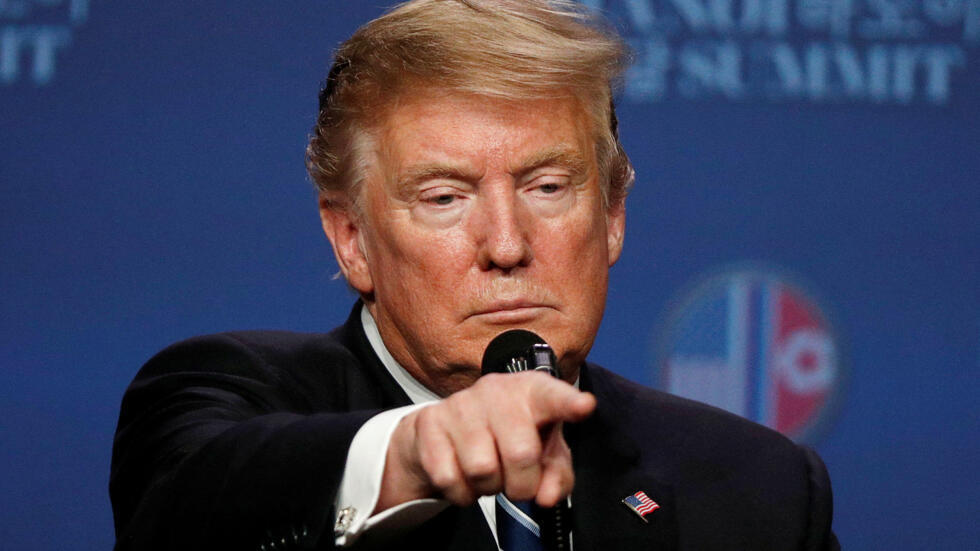 FOTO ARCHIVO: El presidente electo de Estados Unidos, Donald Trump, asiste a una rueda de prensa tras su cumbre con el líder norcoreano Kim Jong Un, en el hotel JW Marriott de Hanói, Vietnam 28 de febrero de 2019. REUTERS/Jorge Silva/File Photo