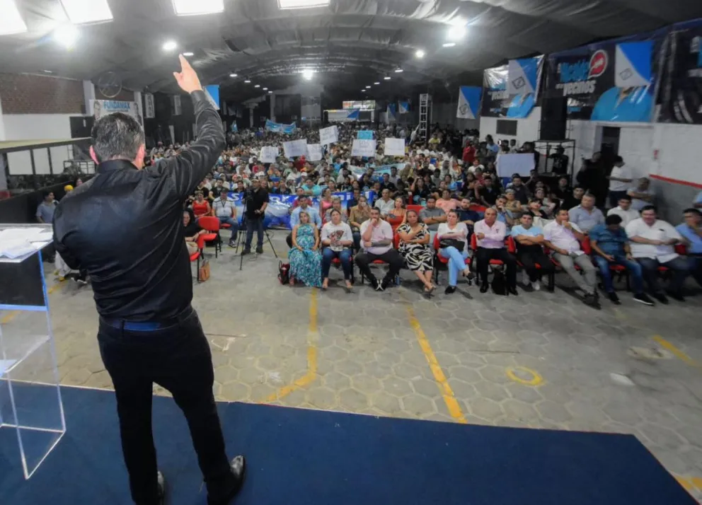 Jhonny Fernández, reunido con la militancia de la UCS, la tarde de este viernes. Foto: Jhonny Fernández (Facebook)