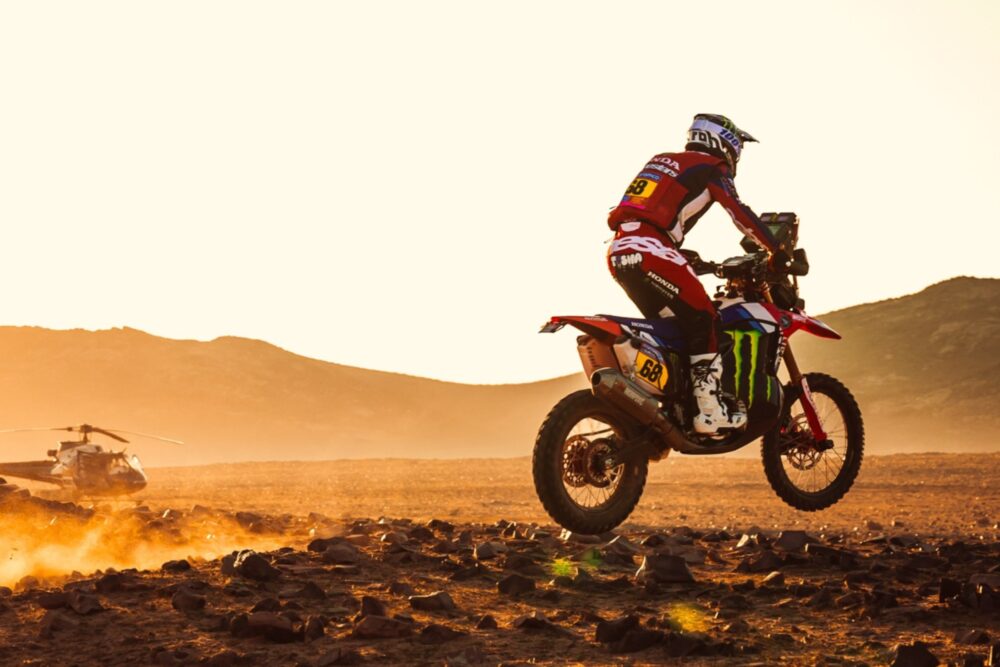 Schareina necesita un milagro para ganar su primer Dakar.