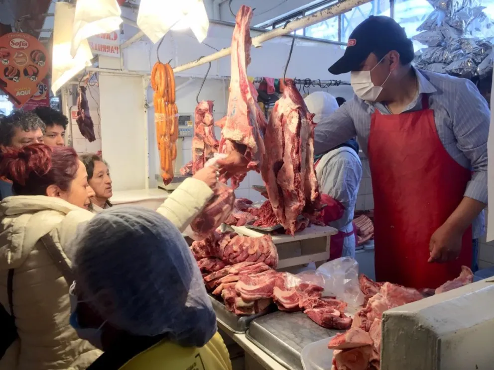 Venta de carne de res en los mercados Foto: Archivo