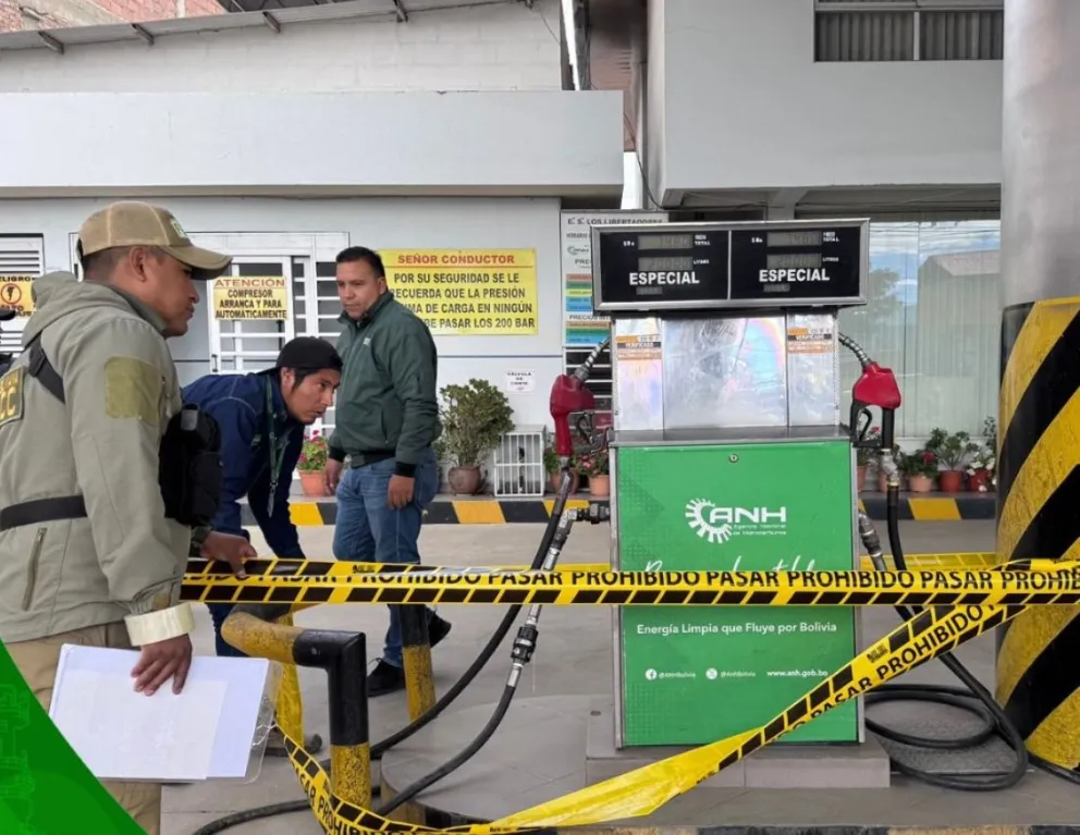 Una de las estaciones precintadas por el carguío irregular de combustible. Foto: ANH