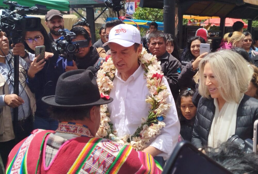 Jorge Tuto Quiroga en una de sus actividades de campaña. / Foto Libre.