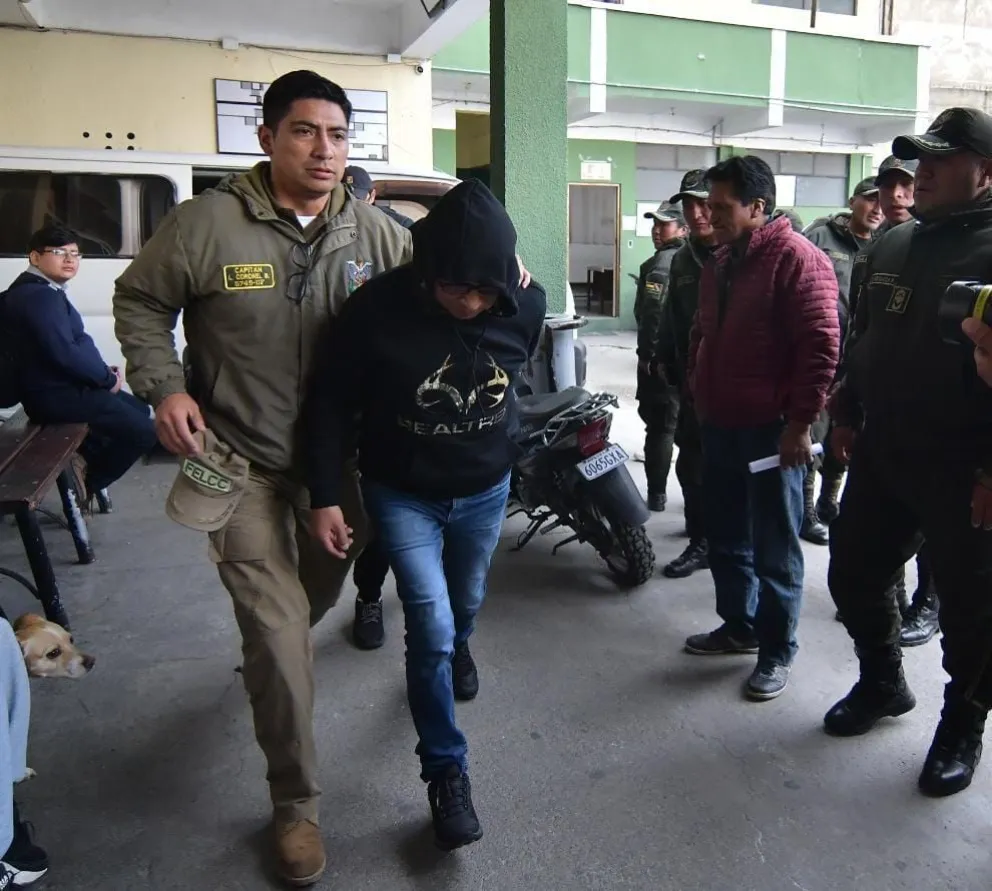 Uno de los policías involucrados en robo a un librecambista. Foto: APG