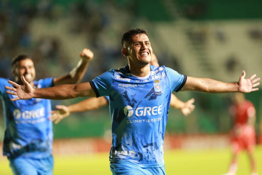 Garzón está para jugar en Quito. Foto: Fuad Landivar