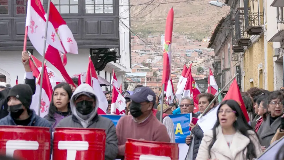 Potosinos se movilizan en la ciudad de Potosí, en defensa del litio./ APG