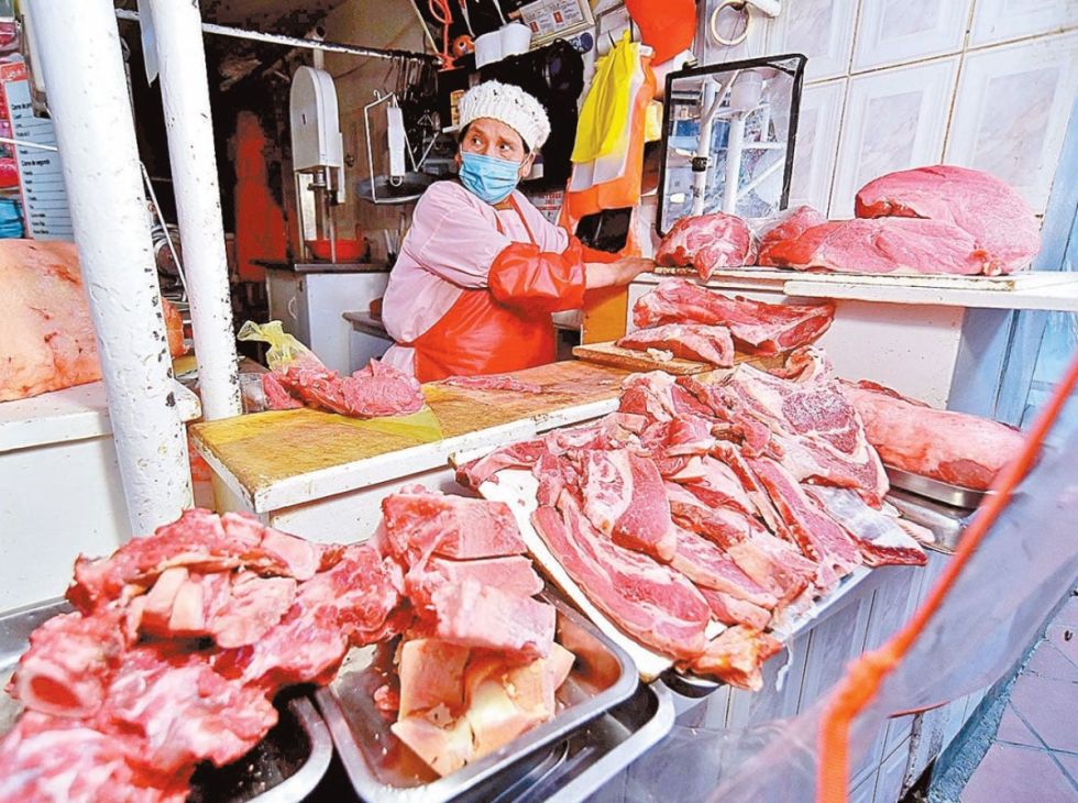 Carniceros advierten el cierre de mercados si no baja el precio de la carne