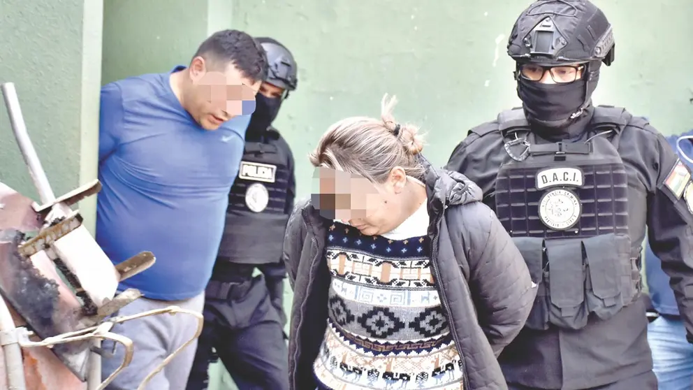 Los dos implicados en el robo a joyerías. / DICO SOLÍS