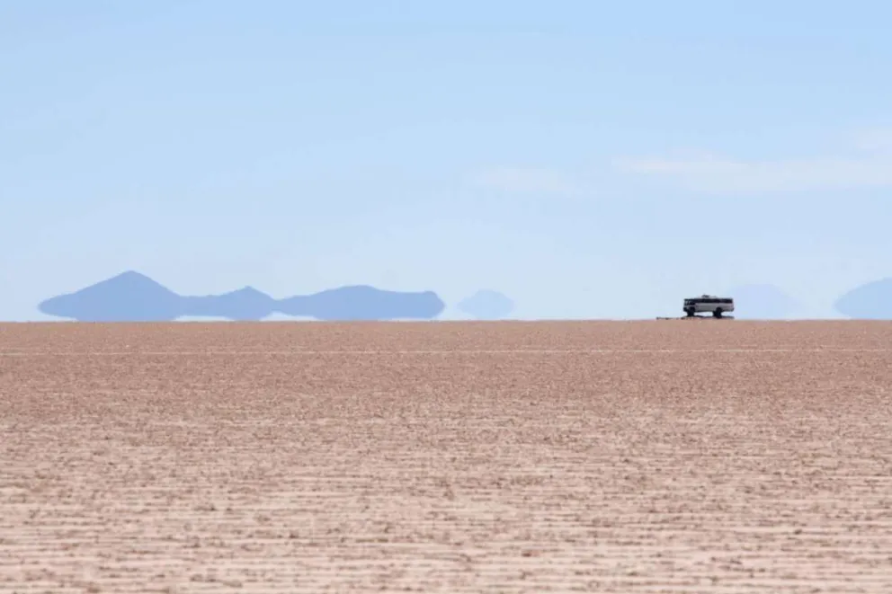 El salar de Coipasa, a 225 kilómetros de la ciudad de Oruro. Foto: antipode-bolivia