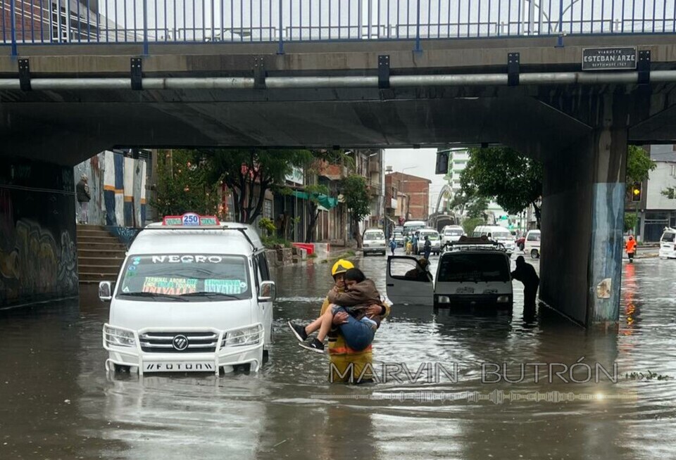 Emiten alerta Naranja por lluvias con tormentas eléctricas para La Paz, Oruro, Cochabamba y Beni