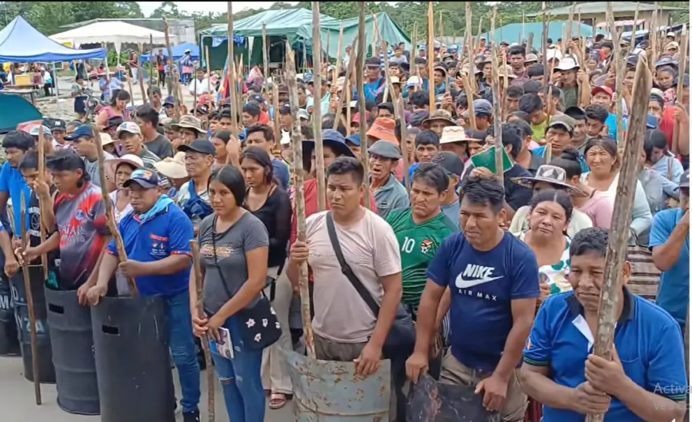 Seguidores de Evo Morales en uno de sus encuentros en Lauca Ñ, durante la vigilia para proteger a su líder. Foto: RRSS