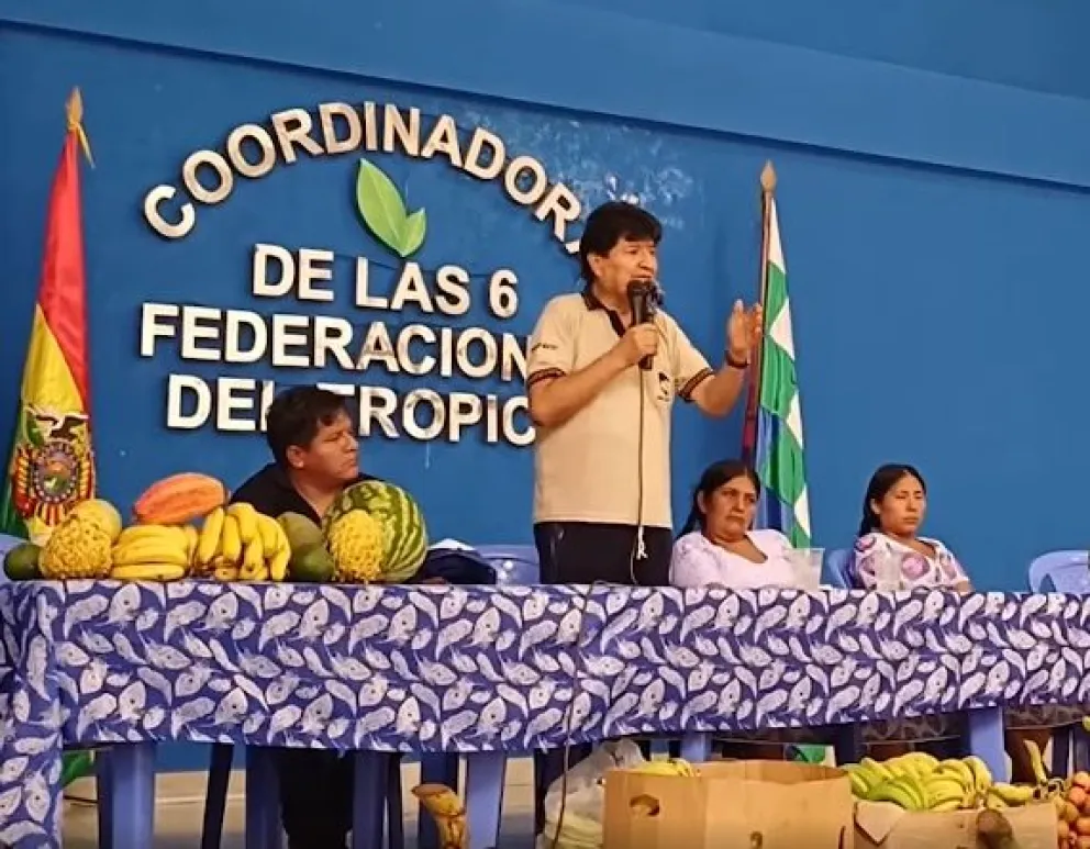 Evo Morales ante sus seguidores. FOTO: captura de pantalla de redes sociales