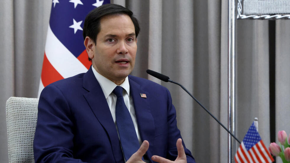 El secretario de Estado, Marco Rubio, justificó la decisión diciendo que se tomó con base "en una revisión de los registros administrativos reunidos en este asunto, y en consulta con el procurador general y el secretario del Tesoro".