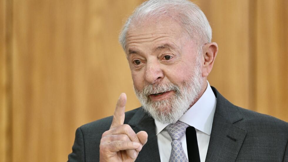 El presidente brasileño, Luiz Inacio Lula da Silva, habla durante una rueda de prensa en el palacio de Planalto, el 19 de febrero de 2025 en Brasilia