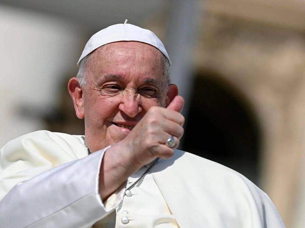 Cardenal enfatiza que no es momento de pensar un sucesor del papa Francisco