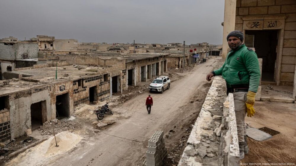 Edificios destruidos en Tal Rifaat, Siria.