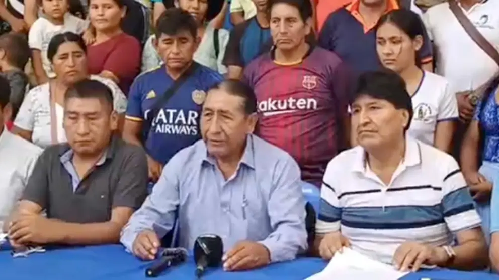 En Lauca Ñ, Evo Morales y Eliseo Rodríguez sellan alianza para ir a las elecciones con el FPV./ OXIGENO.BO